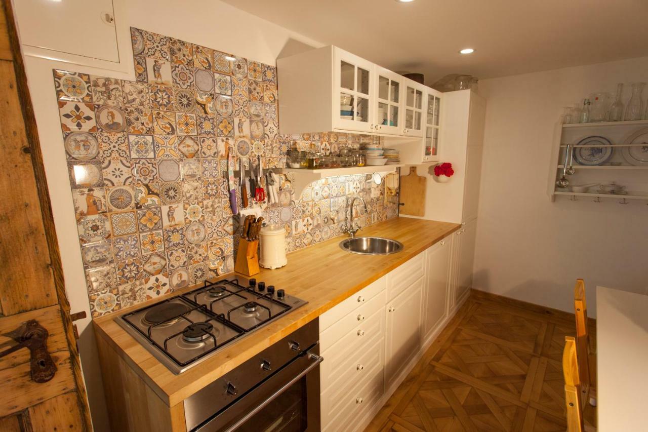 Barbarossa House With Parking Apartamento Cres Exterior foto