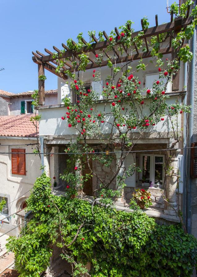 Barbarossa House With Parking Apartamento Cres Exterior foto